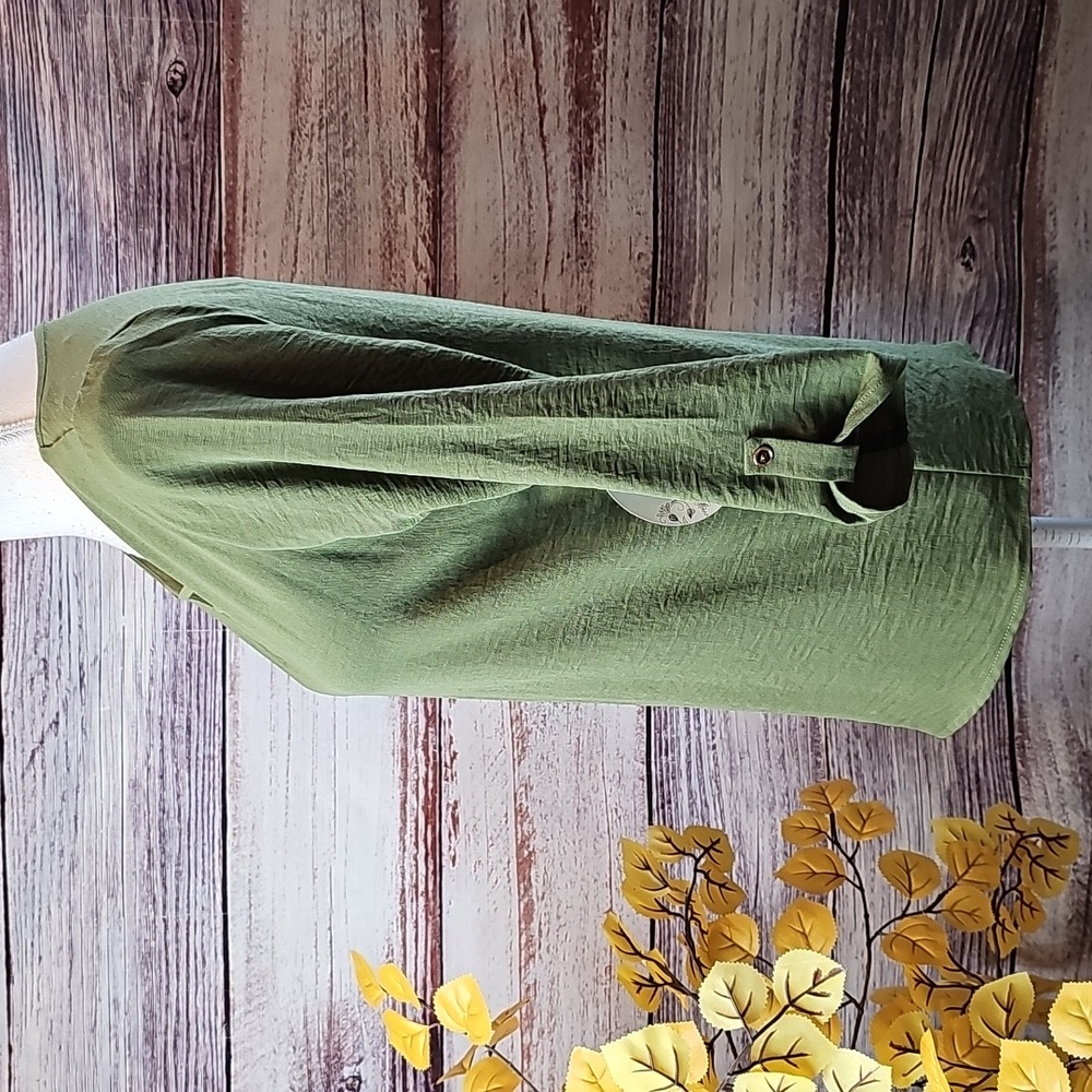 NWT NAIF DARK OLIVE GREEN 3/4 SLEEVE PULLOVER V NECK BLOUSE TOP - Picture 7 of 13